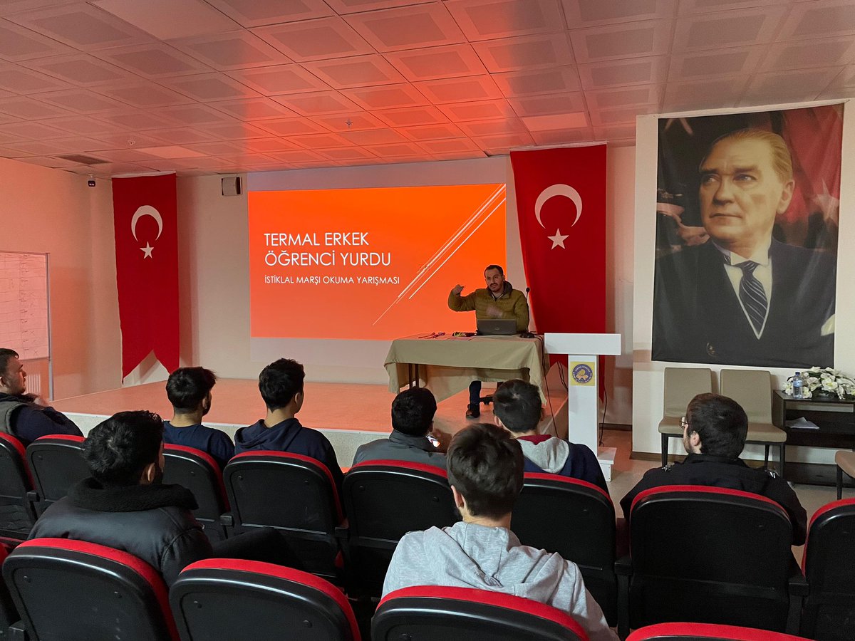YalovaKYGM's tweet photo. 📍Termal Erkek Öğrenci Yurdu 

İstiklal Marşı’nın kabulünün 103. yıldönümünde düzenlediğimiz yarışmada, öğrencimiz Mehmet Akif Yılmaz’ın aruz vezniyle seslendirdiği İstiklal Marşı ile gururlandık. https://t.co/Knk1ssDS0J