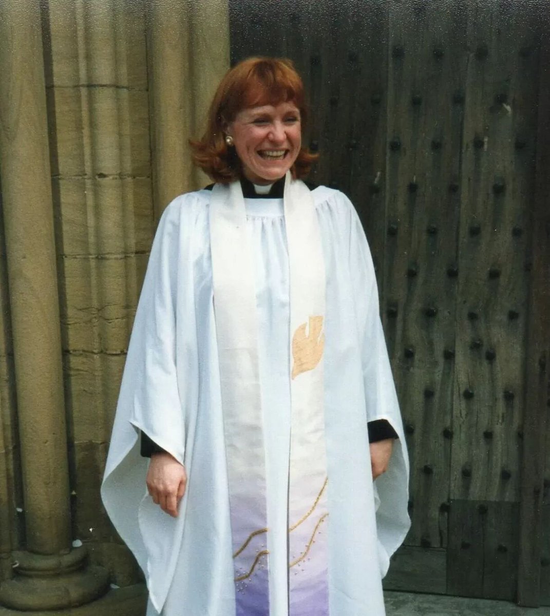 Today we celebrate the 30th anniversary of women's ordination to the priesthood. Read Dean @CatherineOgle 's reflections here: bit.ly/4a4mDL4 Listen on Spotify: spoti.fi/3wPI6cm Pictured: Dean Catherine at her priesting service in 1994 @CofEWinchester