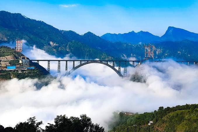 Offline_coder's tweet image. What's wrong with India? Why government is spending so much on infrastructure ? The money collected from majority should be distributed among minorities ! Facist government
