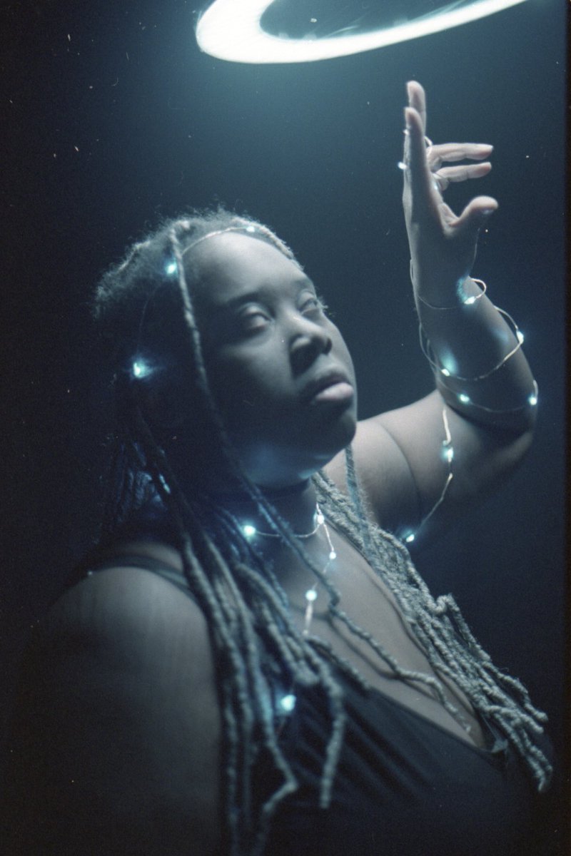 ✨Birthday Post✨

Chapter 31: Da Queen, Oceans, My Power

These are my favorite shots I’ve created between 35mm film and scanography during my MFA program. I’m apart of the last era of artists to graduate from my program. I love the artist I’m becoming!⚡️🌸♟️👸🏿
