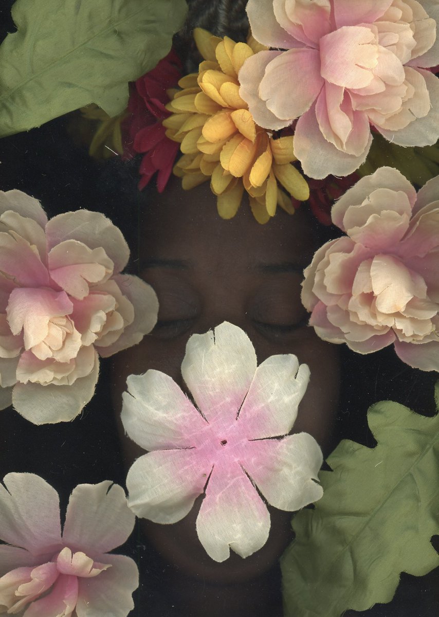 CRae_da's tweet photo. ✨Birthday Post✨

Chapter 31: Da Queen, Oceans, My Power

These are my favorite shots I’ve created between 35mm film and scanography during my MFA program. I’m apart of the last era of artists to graduate from my program. I love the artist I’m becoming!⚡️🌸♟️👸🏿 https://t.co/Z1tAu9W0f2