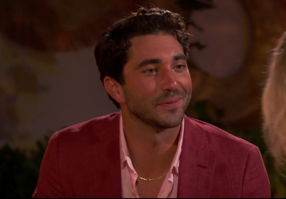 Bachelor Bob tweet media