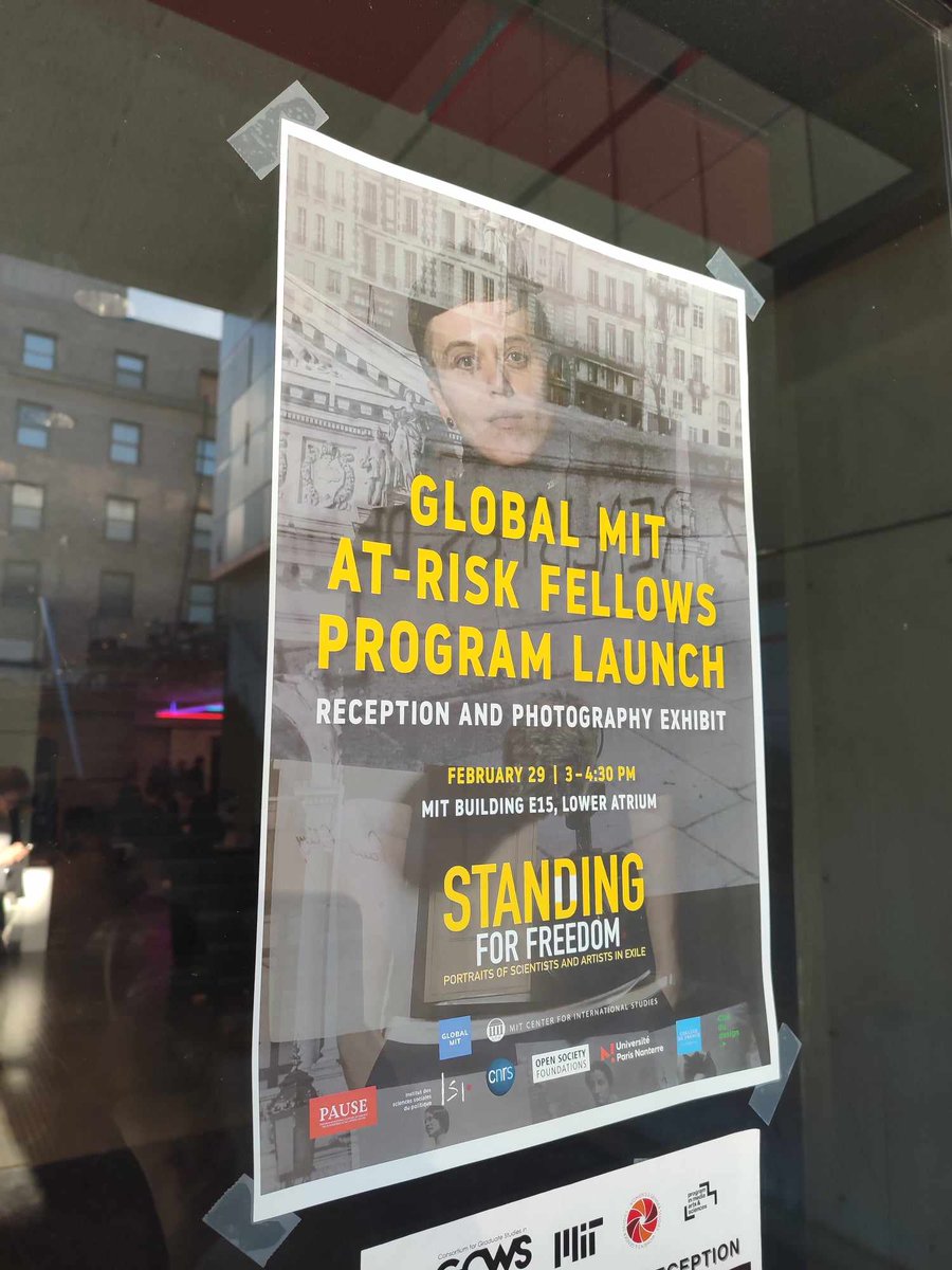 📰 News | Recently, @CNRSWashington took part in 2 interesting events at @MIT : the opening of the @Programme_PAUSE exhibition 'Standing for freedom, portraits of scientists in exile', & the MIT 🇪🇺 Career Fair alongside @FranceScience. Read our article 👉 tinyurl.com/mw9xts2m