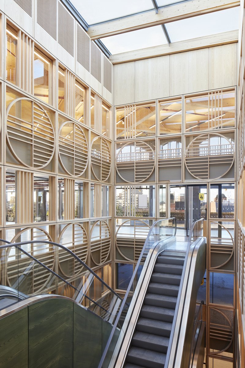 We recently took a group from #thearchitectureclub on a tour of Arding &amp; Hobbs.  Alun Jones of <a href="/dow_jones_archs/">Dow Jones Architects</a> wrote a lovely review of their visit:
architectureclub.co.uk/blog/view/behi…