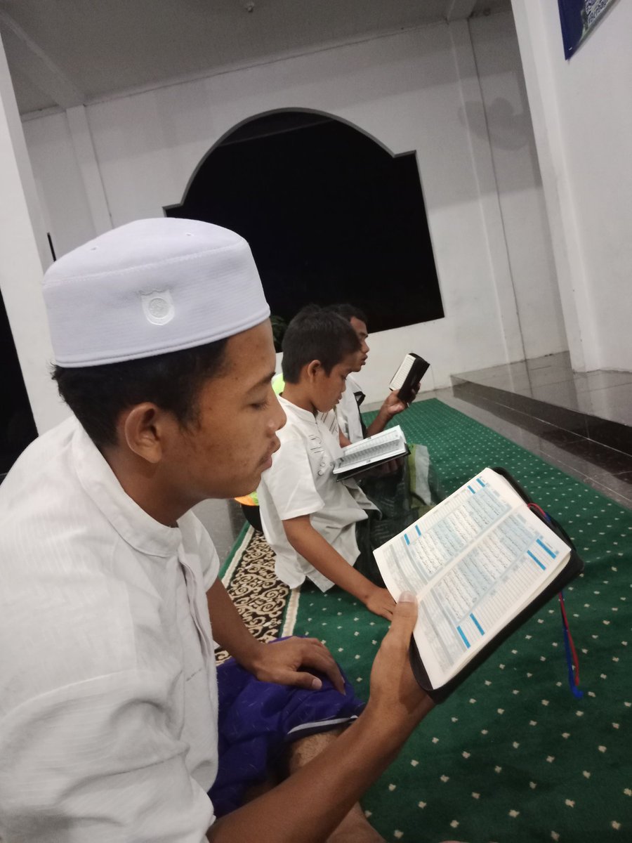 iyans67's tweet photo. Bismillah.... 
Malam ke 2 Ramadhan Temen2 ada yg mau ikutan berbagi kebaikan bersama santri yatim &amp; dhu'afa pedalaman.
paket Sahur @15.000/ paket https://t.co/twgBvrfdGh