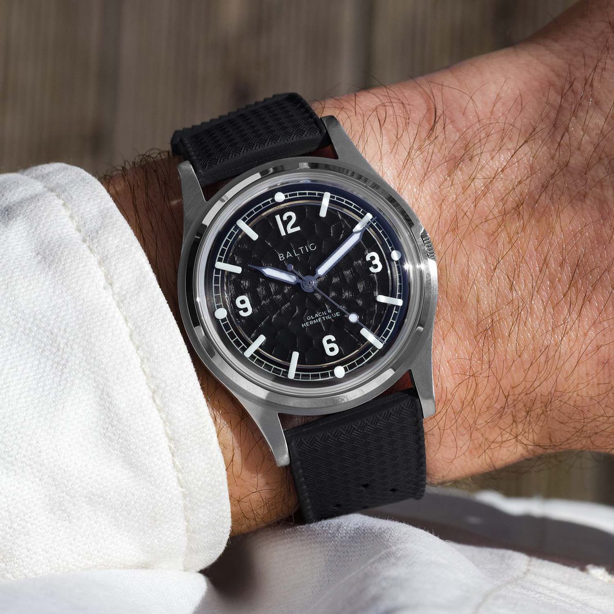 MONOCHROME Watches tweet media