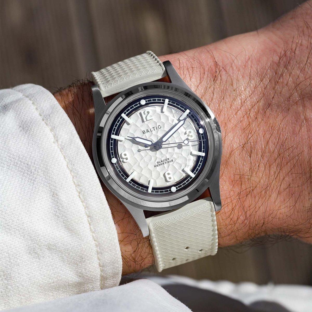 MONOCHROME Watches tweet media