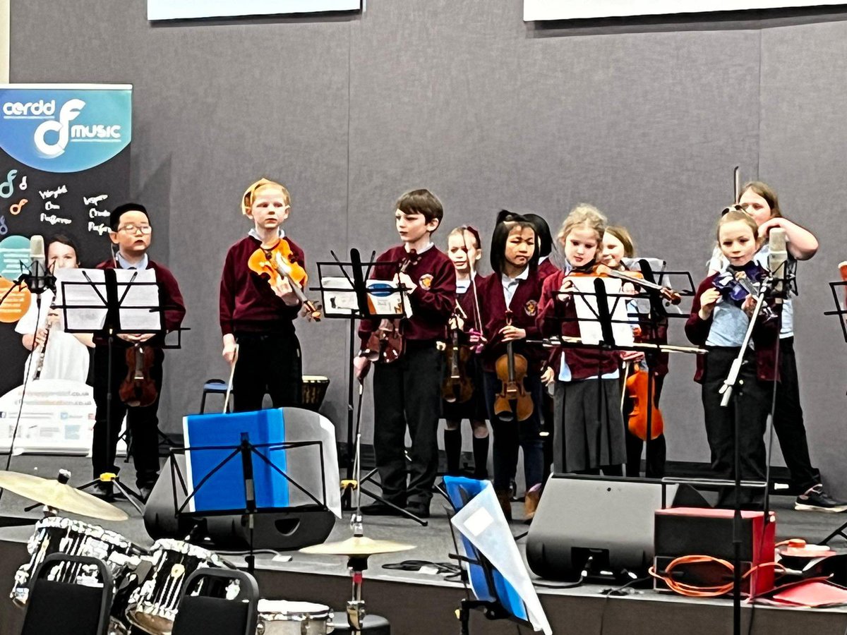 whitchurchprm's tweet image. Bendigedig to our Year 3, 4 and 5 violinists, who performed brilliantly in the Music for Youth celebration at the All Nation’s Church. #WPSExpressiveArts