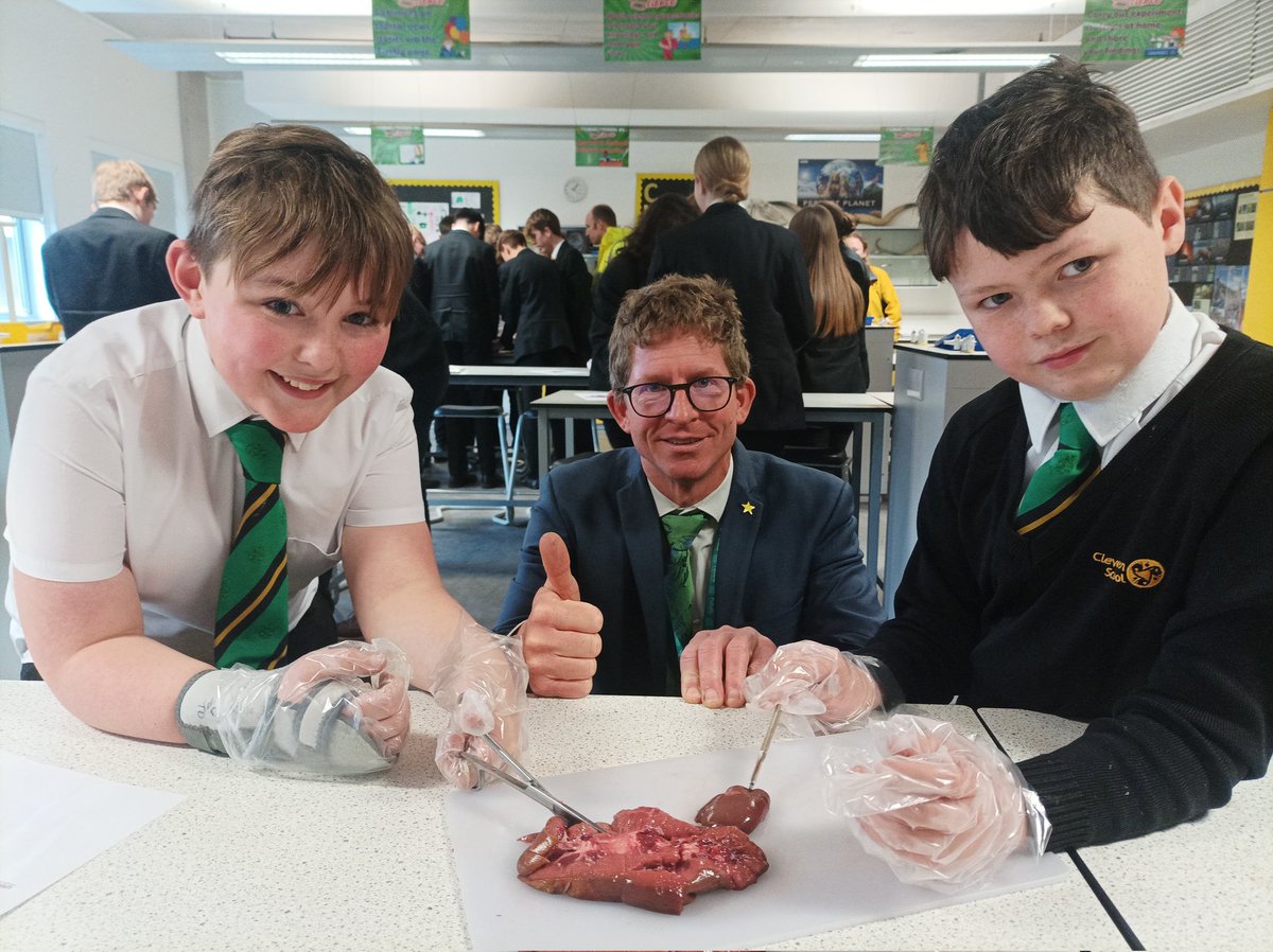 Dissections galore <a href="/ScienceWeekUK/">British Science Week</a> - kidneys, hearts, fish heads, brains, eyes and owl pellets! <a href="/ClevedonSchool/">Clevedon School</a>