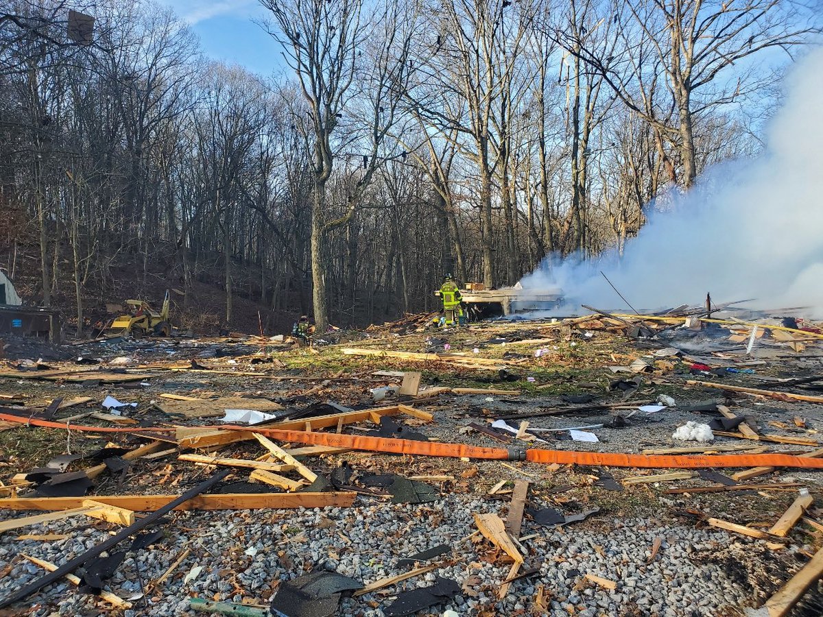 HOUSE EXPLOSION: A woman who lives in Moon Twp, not far from the area of Riverview Road in Crescent Twp, took these pictures after the explosion happened. Other neighbors I spoke with knew the two people in the house who died and are just shaken <a href="/WPXI/">WPXI</a> 

wpxi.com/news/local/cre…