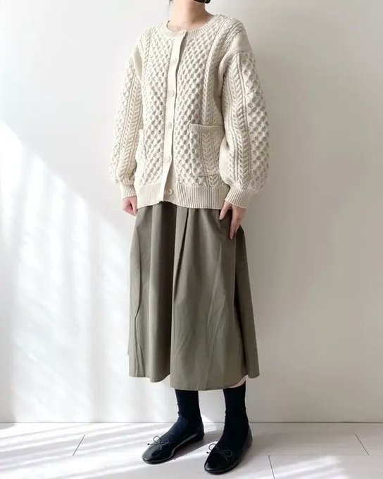 「ロングスカート セーター」のTwitter画像/イラスト(新着)