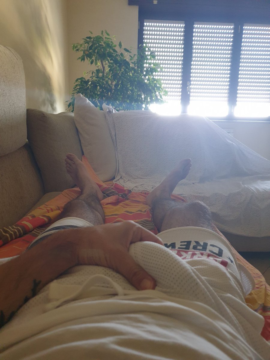 Rebelguy1984's tweet photo. Buon pomeriggio #gaymans #hairymans https://t.co/7FZpEJwj4s