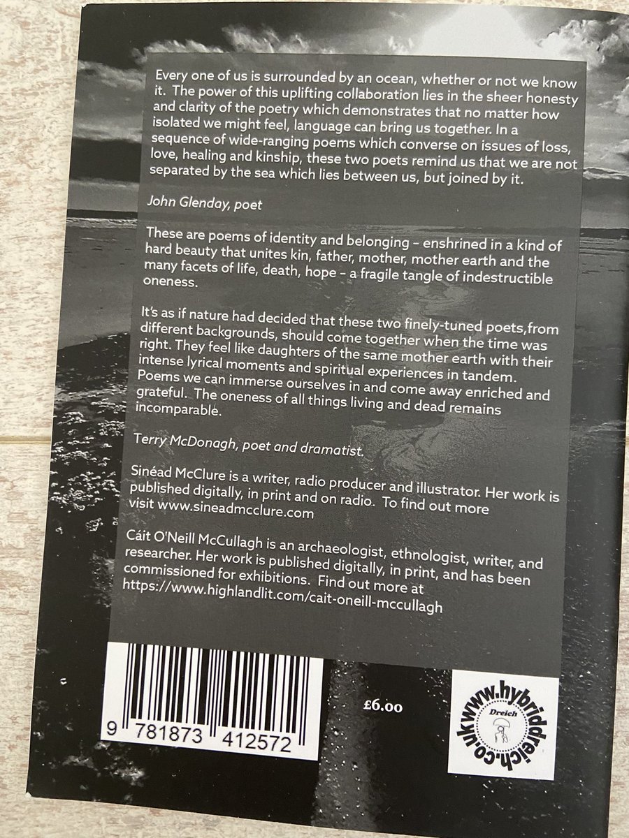 🌟🌟🌟🌟🌟 You’d never believe the lengths that the lovely Jack Caradoc @Dreich25197318 has gone to, to get this very wonderful chapbook to me. I’m incredibly grateful to finally have my copy of ‘The songs I sing are sisters’ @kittyjmac & @thecalendarroad ✨ Thank you, Jack🌟🤗🫶