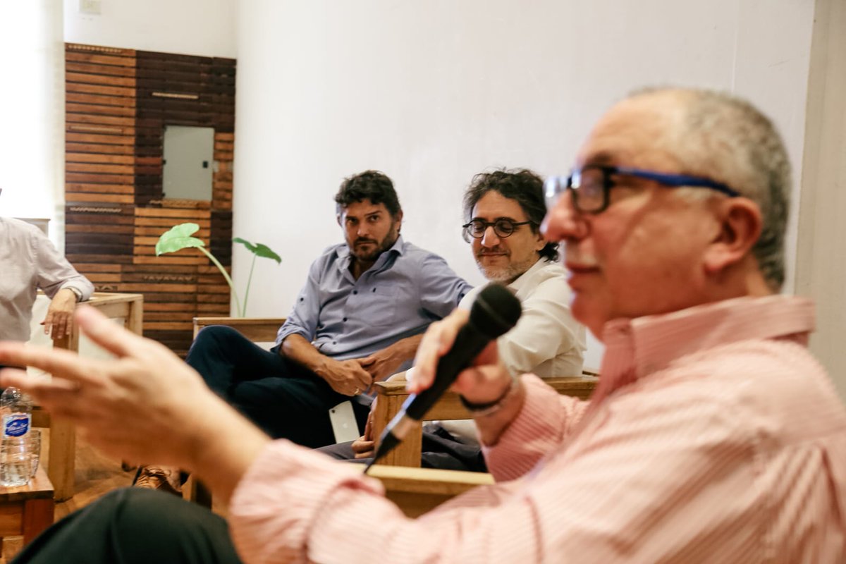 gobmisiones's tweet photo. Autoridades nacionales, provinciales y líderes del sector foresto-industrial se dieron cita para repasar los logros y resultados de las inversiones realizadas desde 2015 durante el cierre del Programa de Sustentabilidad y Competitividad Forestal. https://t.co/H4N4HBZlSL