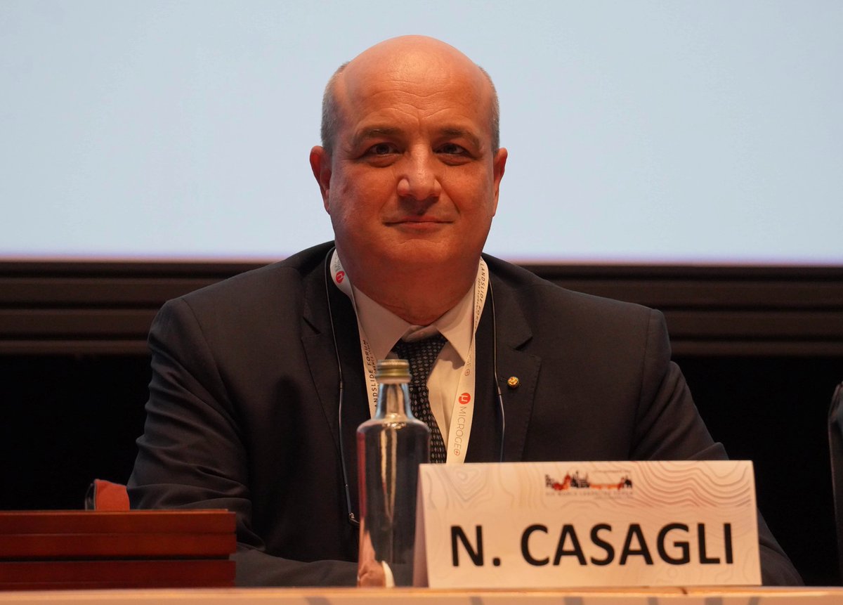 Rinnovata fino al 2028 la Cattedra UNESCO “Prevenzione e gestione sostenibile del rischio idrogeologico” istituita in #Unifi nel 2016
<a href="/NicolaCasagli/">Nicola Casagli</a>, docente di Geologia applicata <a href="/Dstunifi/">DST UNIFI</a>, è stato nominato Chairholder
👉 u.garr.it/slCnB