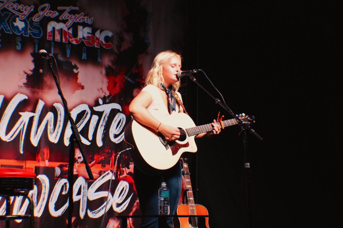 To share the stage with amazing songwriters and to be able to say I’m apart of the LJT Songwriting Showcase legacy is definitely an honor.

Thank you to the Taylor family for having me! And to Melody Mountain… I look forward to seeing you soon 🤗
