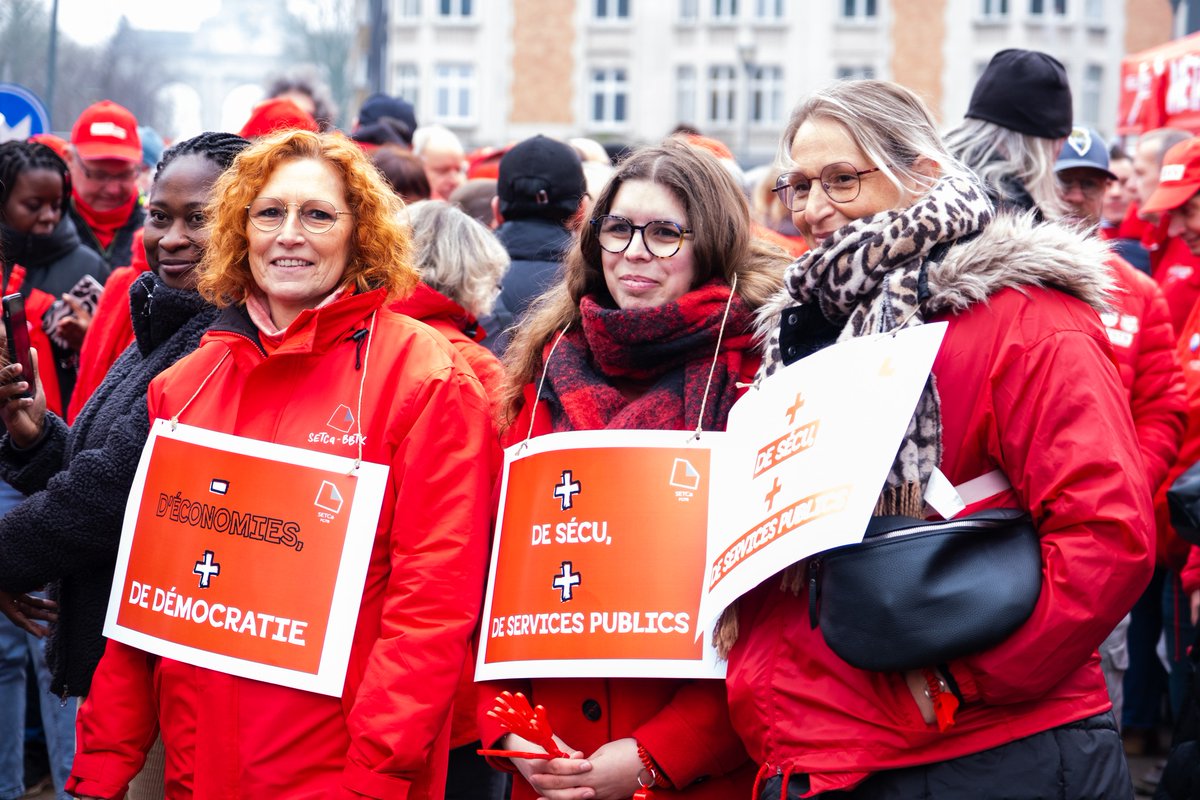 syndicatFGTB's tweet photo. La FGTB mobilisée contre les mesures d'austérité ce matin devant les institutions européennes. Si elles sont adoptées, aucun progrès social ne pourra plus être financé dans les années à venir. La transition climatique non plus. No way, we won't pay! https://t.co/dHOdIhMldV