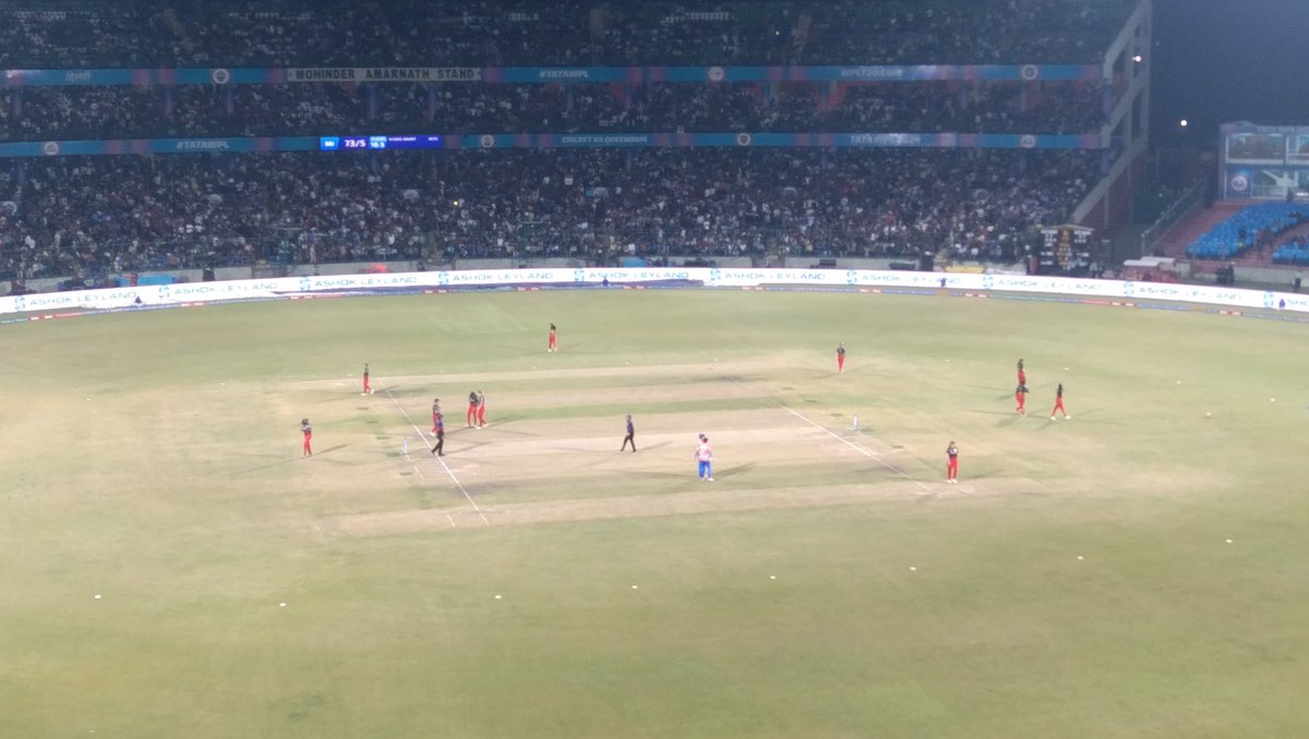 Matsya31's tweet photo. Perry Perry ladyyyy
#rcbwvsmiw #rcbvsmi #wpl #perry #5wicket https://t.co/4d0NzhSjr5