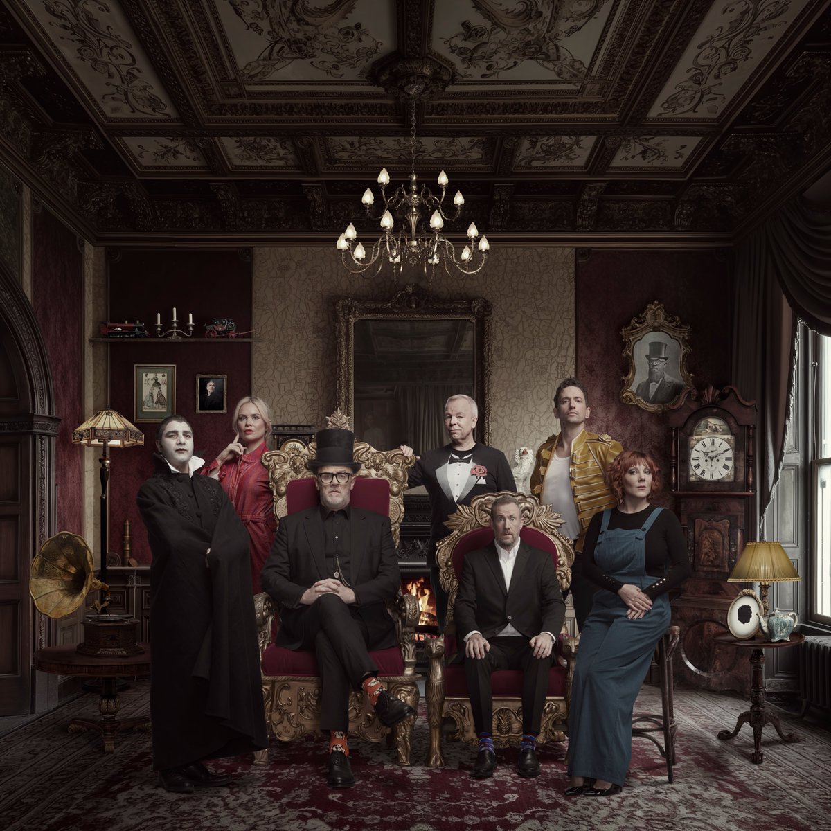 Good day! A new series of #Taskmaster approaches. Witness the best of tasks, and the worst of tasks from Joanne McNally, John Robins, Nick Mohammed, Steve Pemberton & Sophie Willan, Thursday 28th March at 9pm on @Channel4. 📸: @simonwebbphoto