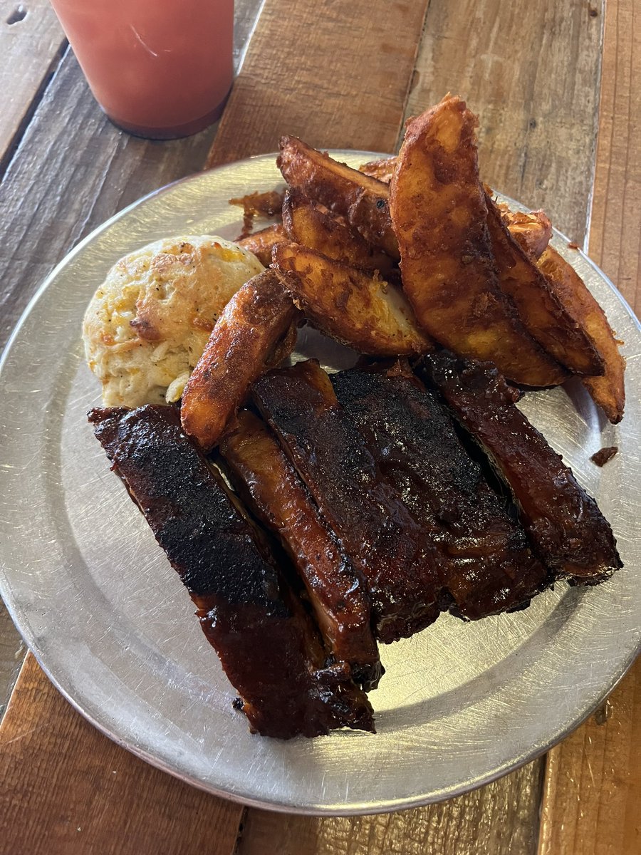 sgw123's tweet photo. The fried ribs in New Orleans were ok, but my heart is always with @ArthurBryantsKC 😋 https://t.co/ISQOFEq7RD