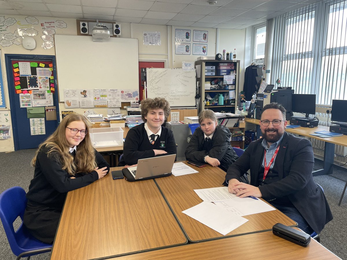 hef4caerphilly's tweet photo. SHOULD WE BAN MOBILE PHONES IN SCHOOL? Kaia, Nia and Reggie from year 9 in @bedwashighsch (@DCFBedwasHS) have their views and have prepared my speech for a short debate. Find out what they think on https://t.co/NCsFXkCUWX tomorrow from 6pm. https://t.co/Z4efTI4J5u