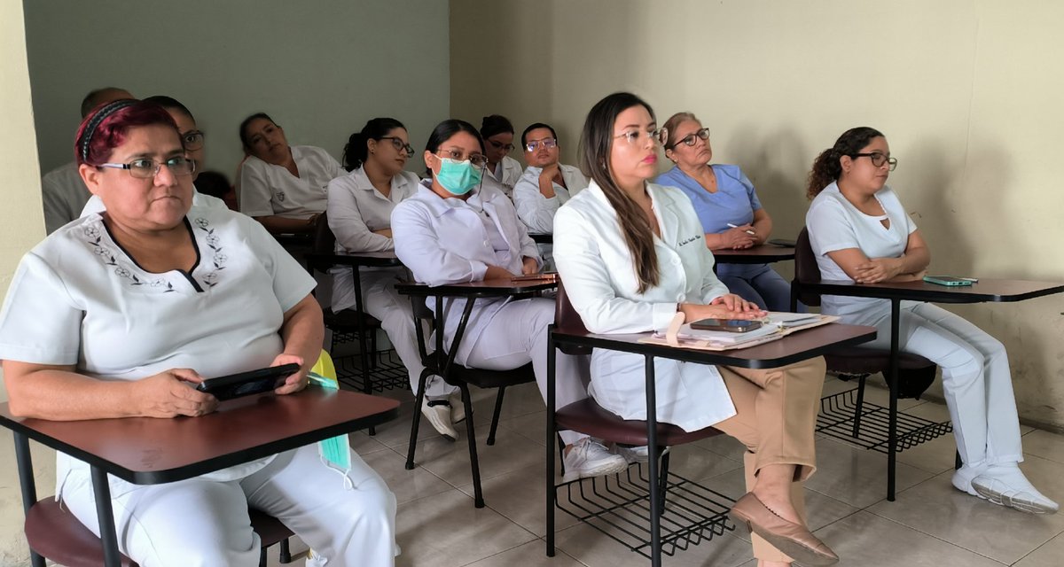 HInfectologia's tweet photo. #ElNuevoEcuador | Para afianzar los estándares y alcanzar progresivamente niveles superiores de calidad en el manejo clínico de los casos de dengue. Personal de enfermería es capacitado en el uso de las Guías de Práctica Clínica vigentes de @Salud_Ec. Y protocolos del 🏥. https://t.co/a2tx8ynaxl