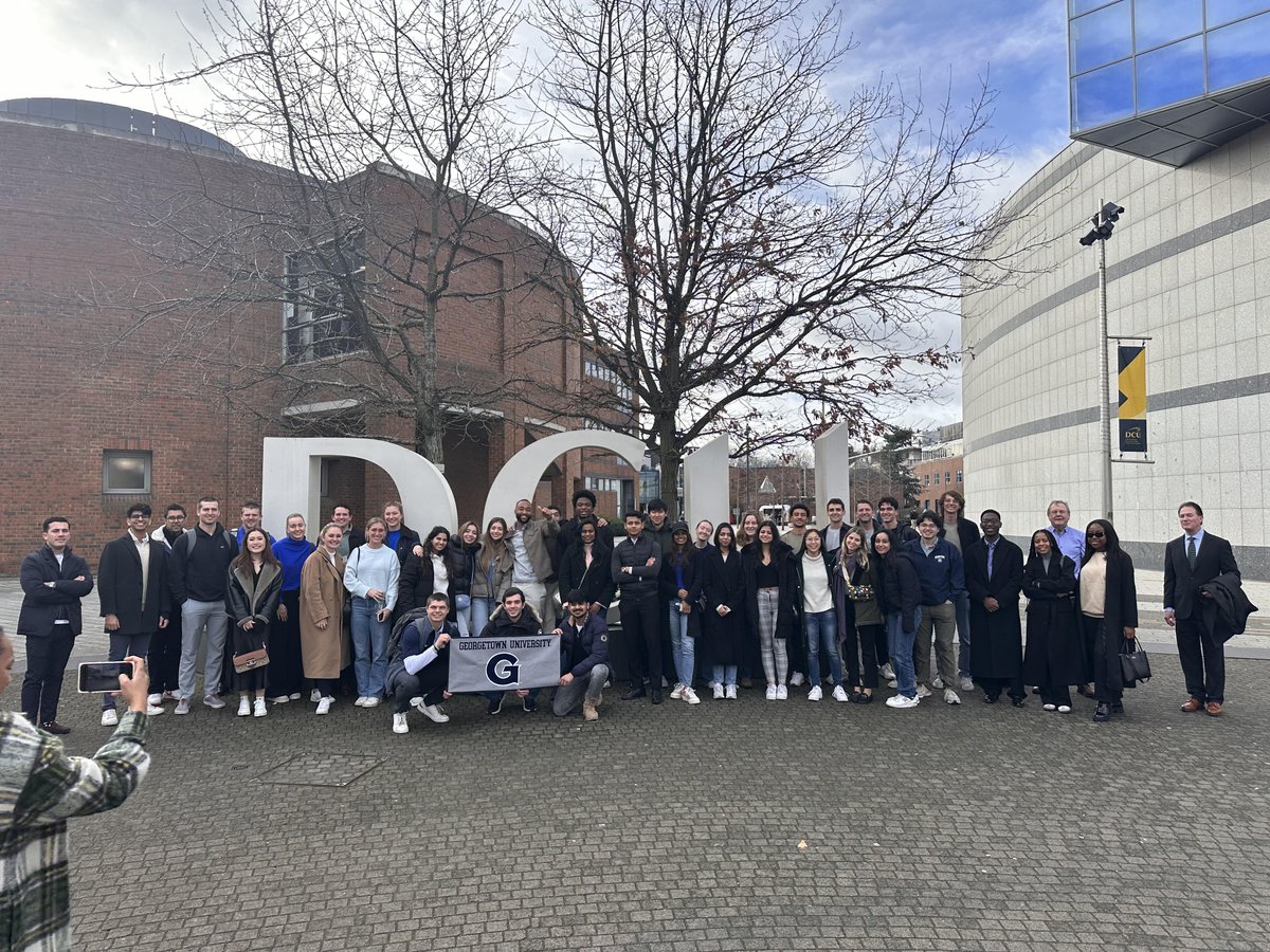 Kieran Mahon, Smart DCU Projects Facilitator and Claudia Bailey, @SmartDocklands Technology Engagement Manager, presented to students from @Georgetown University at @DCU . 🏫 The students visited as part of the Global Business Experience (GBE) Program. The GBE is a signature…