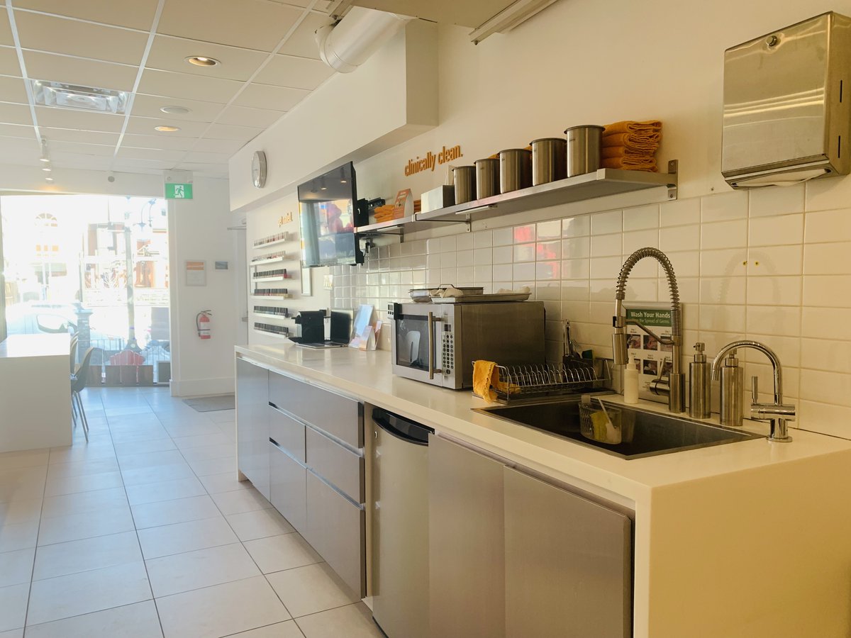 carve_real's tweet photo. Discover this successful spa and beauty bar in Oakville, a branch of a rapidly expanding beauty empire.
Visit https://t.co/1C9BgVa7Yd to find out more.
#carverealestate #businessbroker #franchisebroker #restaurantexperts #hospitalityrealestate #restaurantrebranding https://t.co/3TymXS9AF0