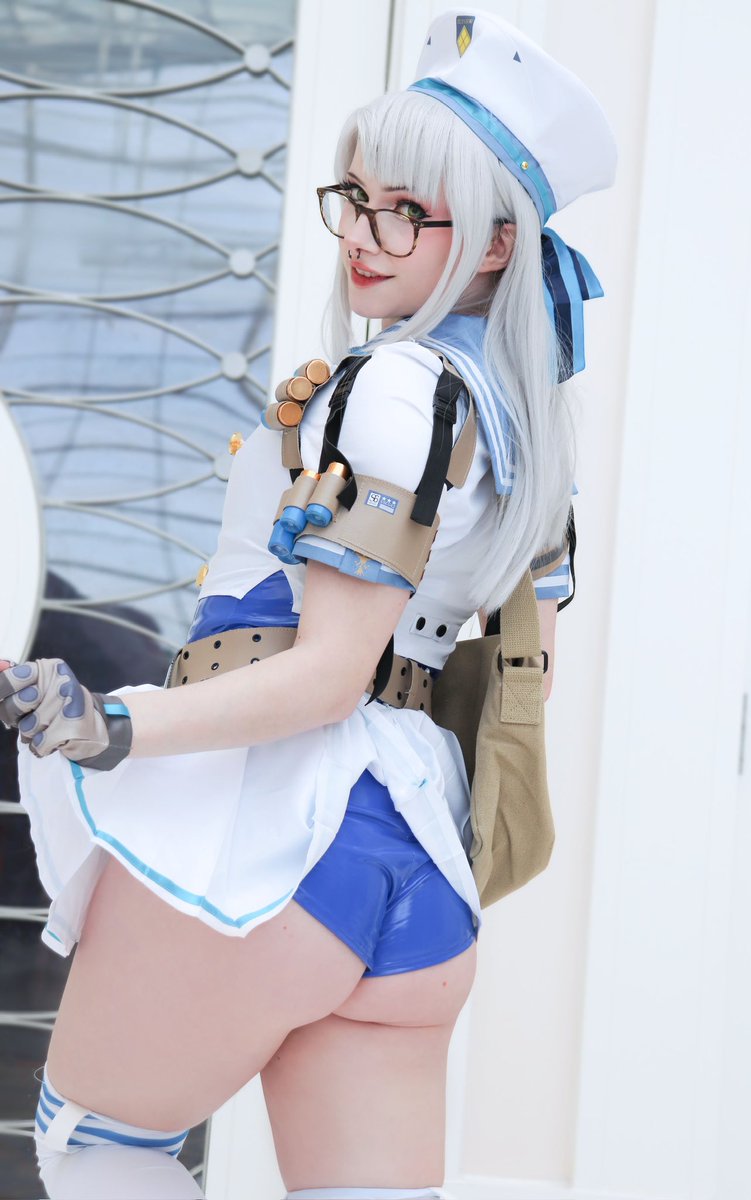 toxicosplays's tweet image. more of my neon from katsu!! @NIKKE_en