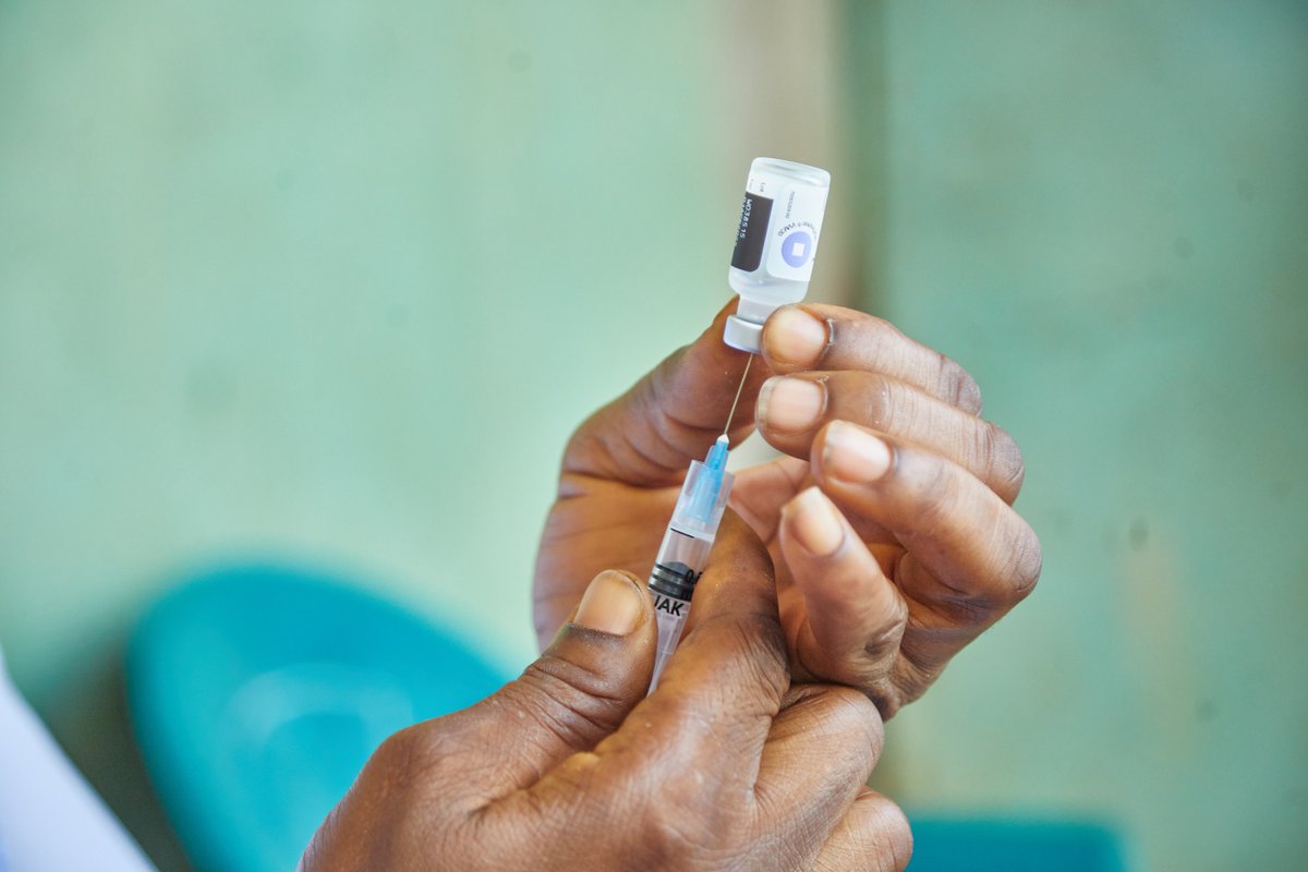 This global study of 84 countries, funded by @gavi and @gatesfoundation, reveals persisting inequity in global🌍HPV💉vaccine coverage. We spoke to paper authors Kaja Abbas and @kiesha_prem to learn more about their findings. Read on @LSHTM's website. 🔗bit.ly/3wPa8oz