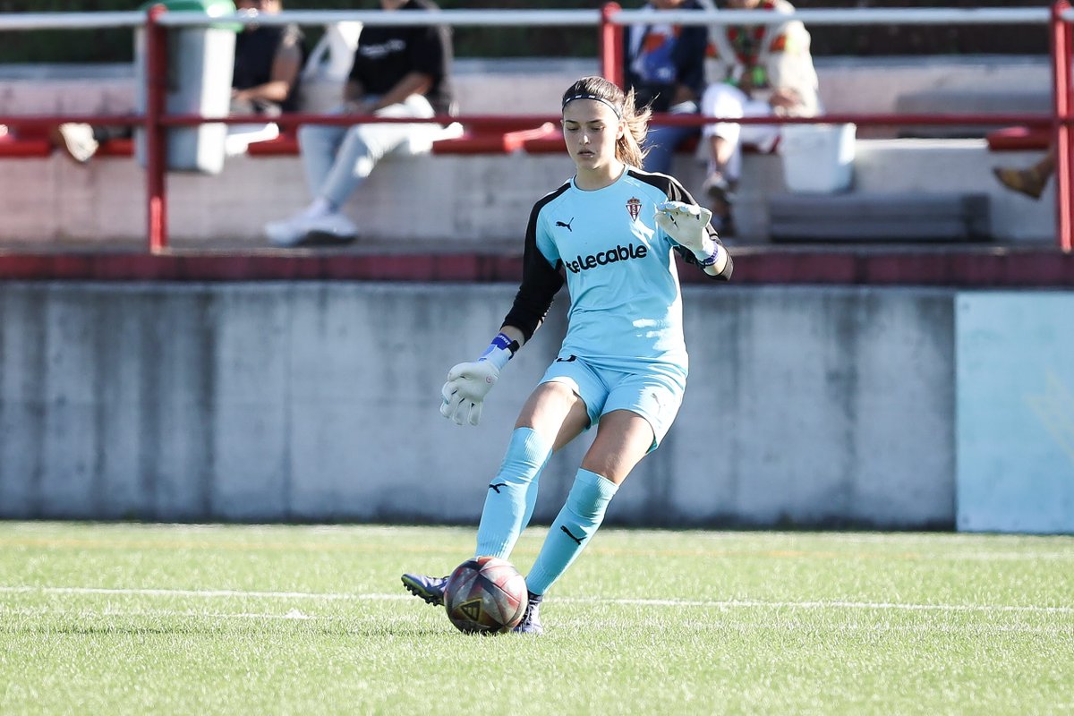 RealSportingFem's tweet photo. 🥅🔙❤️

#SportingFemeninoB https://t.co/loav0Ctd1P