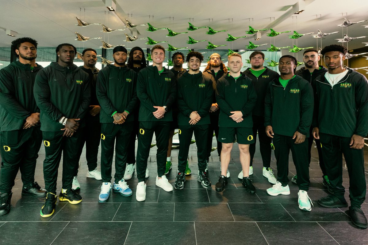 It's Pro Day in Eugene. Let's show 'em what we're all about 🦆🔥 #GoDucks