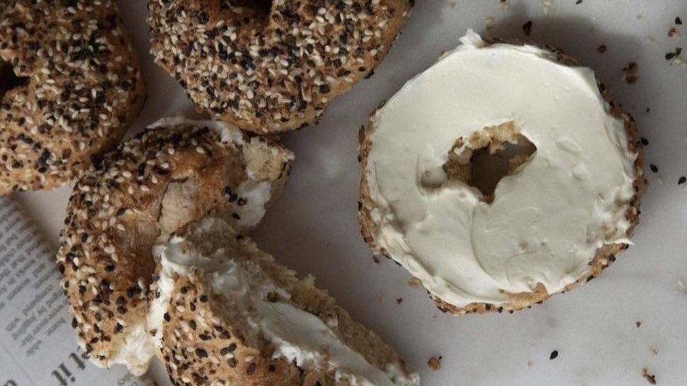 malusokay's tweet photo. coffee and bagels 💭 https://t.co/vpkoyfVww9