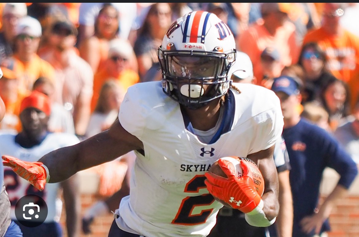 AGTG Blessed to have received a offer from UTM 🟠⚪️ @CoachAClifton @CoachBobo_1 @Golden_Wildcats @johnvarlas @J_dawgh9 @CoachHurt901 @EntirelyTOoTaLL @On3Recruits @sportszonetv1