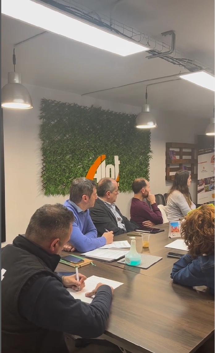 juanma_castell's tweet photo. Hoy hemos visitado @AradosFontan y mantenido una reunión del proyecto AI4planning
Esta iniciativa busca optimizar la fase de producción de las empresas mediante IA
Forman parte de este consorcio: #CAMPAG @AlotMetal @ClusterAERA @mecanus_  #BMCAgricola @RIGUALSA e @ITA_tecnologia https://t.co/EsLJMeAzjE