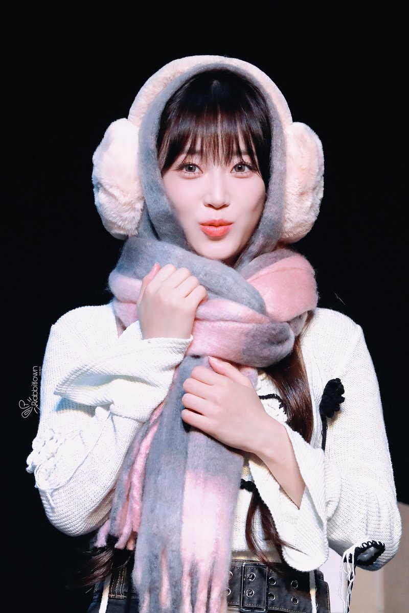 CHINASuminbar's tweet photo. 秀珉呐！生日快乐🎂

#STAYC 
#수민
#SUMIN 
#HappySuminDay https://t.co/UsHfFVXljz