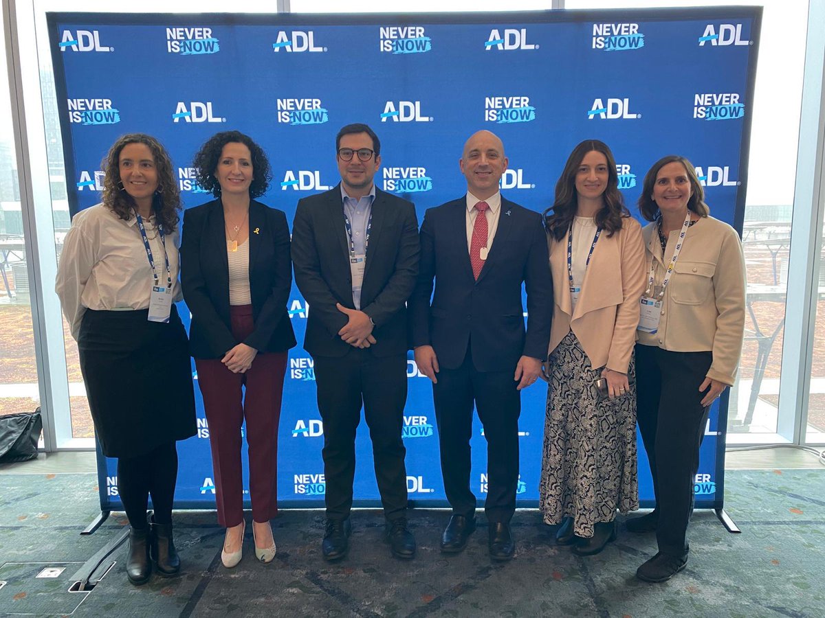 Nuestro Vicepresidente de asuntos públicos de la Comunidad Judía de Chile, Daniel Hasson Kalkstein, junto a representantes del Museo Judío de Chile participaron en la cumbre más grande del mundo sobre antisemitismo y odio “Never Is Now Summit” organizada por la Liga