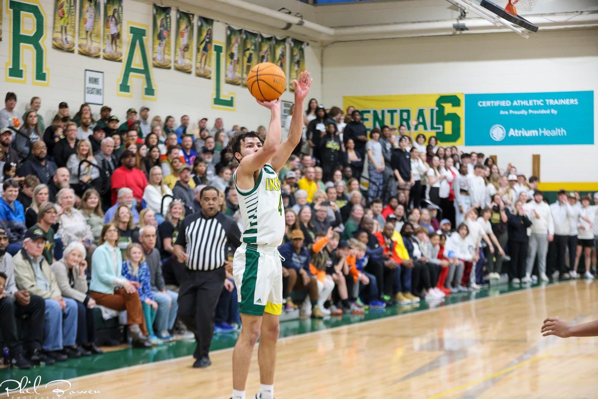 CCviking_BBALL's tweet image. FINAL FOUR

📍LJVM Coliseum 
🏀vs Hickory
⏰8:00PM

#2 Central Cabarrus takes on #1 Hickory TONIGHT in the West Regional Championship. Make the trip Viking Nation! We’ll see you there🤩

#missionB2B