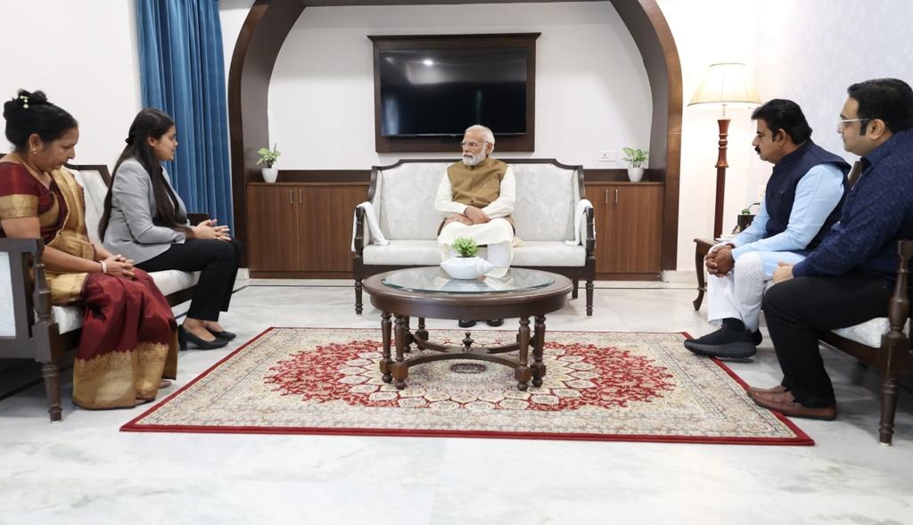 AwasthiAnubha's tweet photo. @PMOIndia @narendramodi Sir it has been 1year since we met you ,still we are waiting for scholarship and financial assitance for my brilliant Daughter who is #youngestgraduate of India 🙏Seeking your help @AZADATIQ @vinendramittal @DrMohanYadav51 @smritiirani @mp_wcdmp https://t.co/VDoTJwElIl