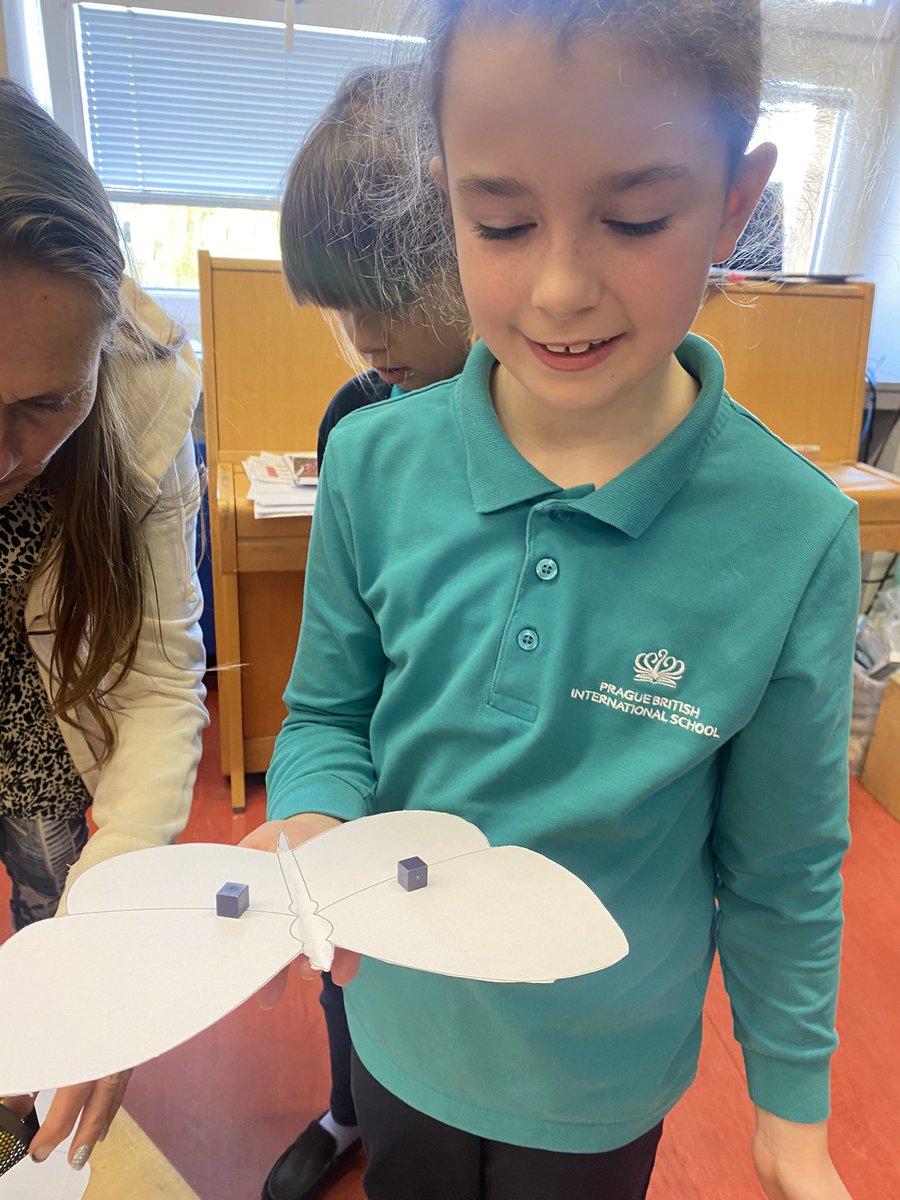 MsWardPBIS's tweet photo. Our physic experts in year 3 were finding the difference between balanced and unbalanced forces. As we can’t see the forces, we drew arrows to show which way the forces were acting in the pictures #physics #BSW2024 https://t.co/9iYwYYrQQm