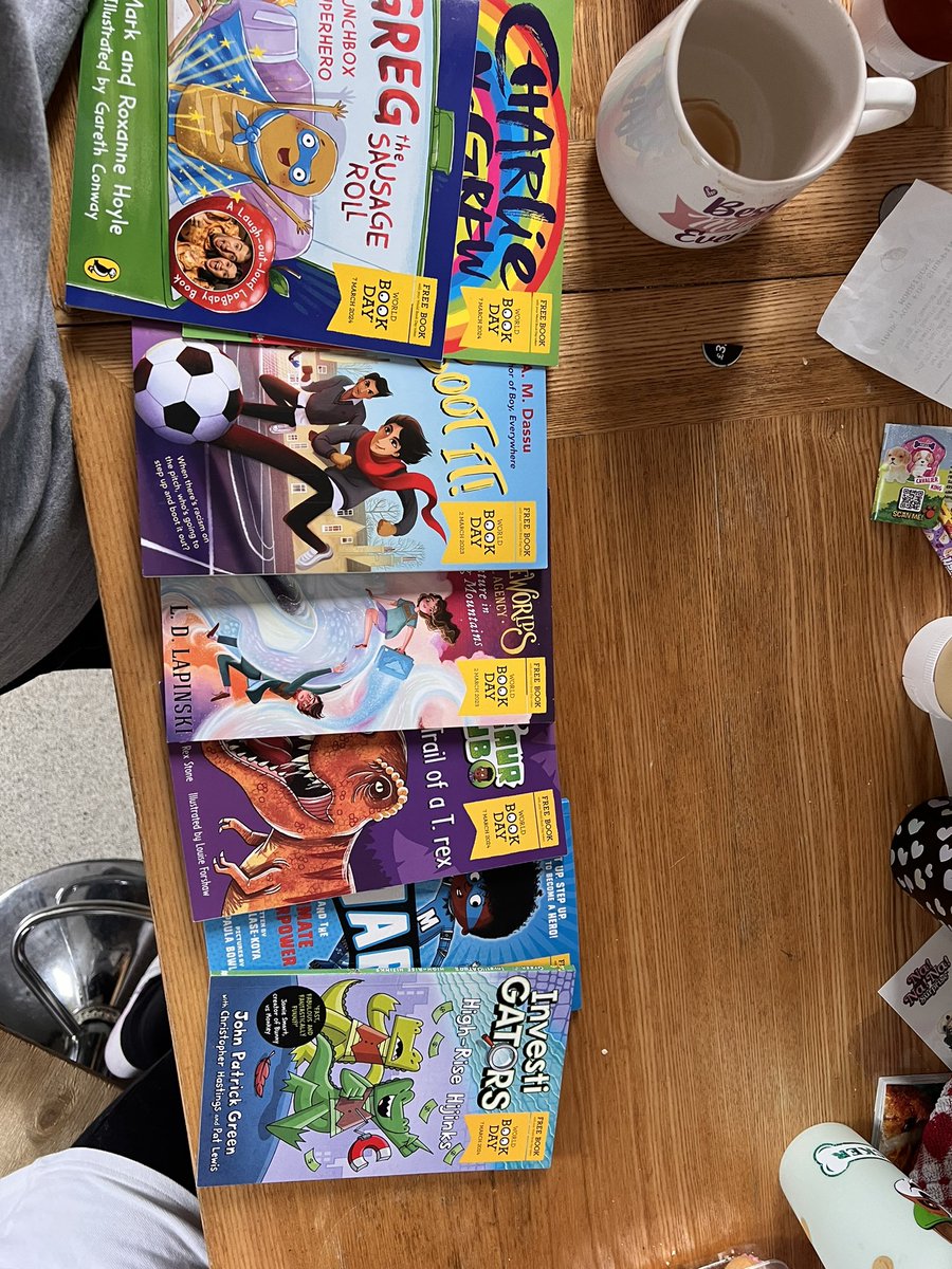AWengradt's tweet photo. @Mayflower_MCA  some of the books S got with the vouchers from school and McDonald’s also we bought a couple from Amazon https://t.co/Yh5wvVeD5q