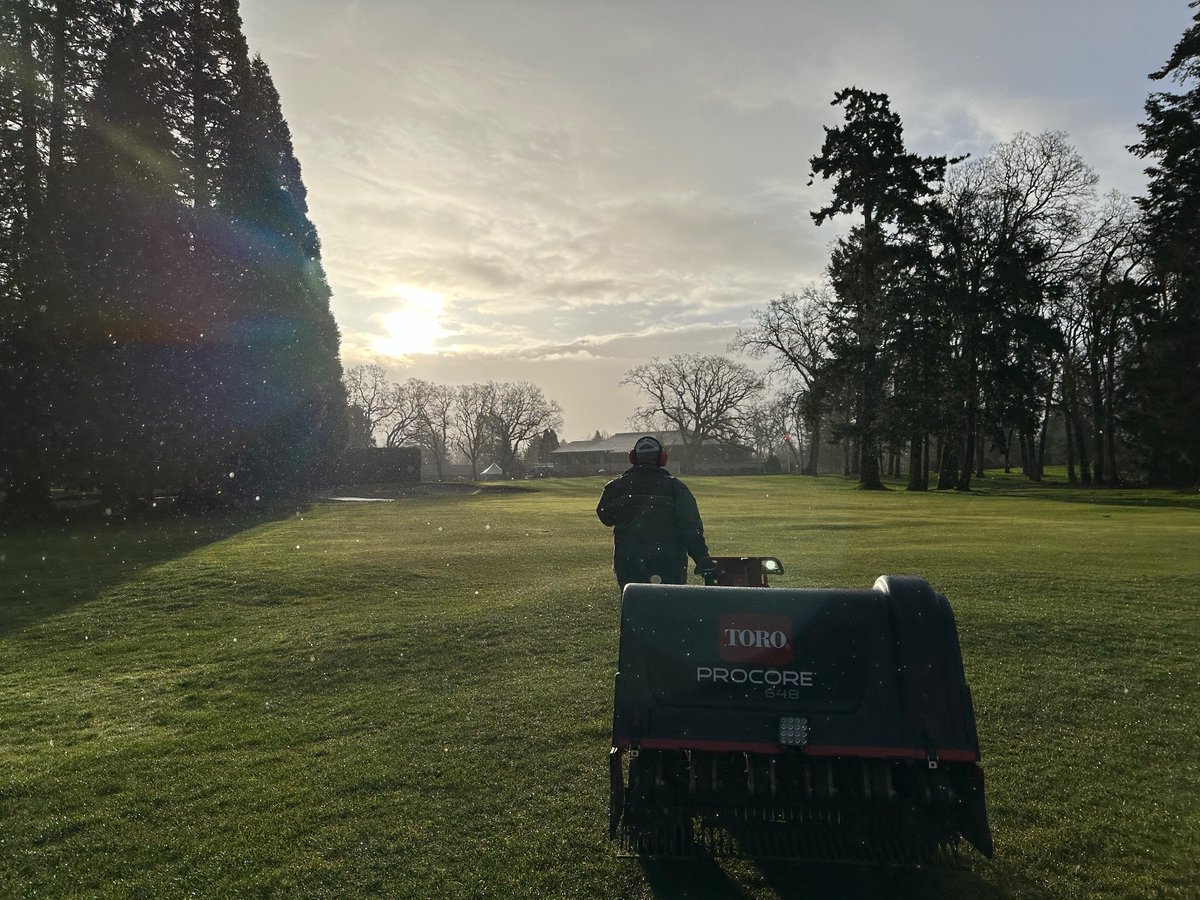 UGC_Shop's tweet image. Must be spring, sun and rain at the same time!