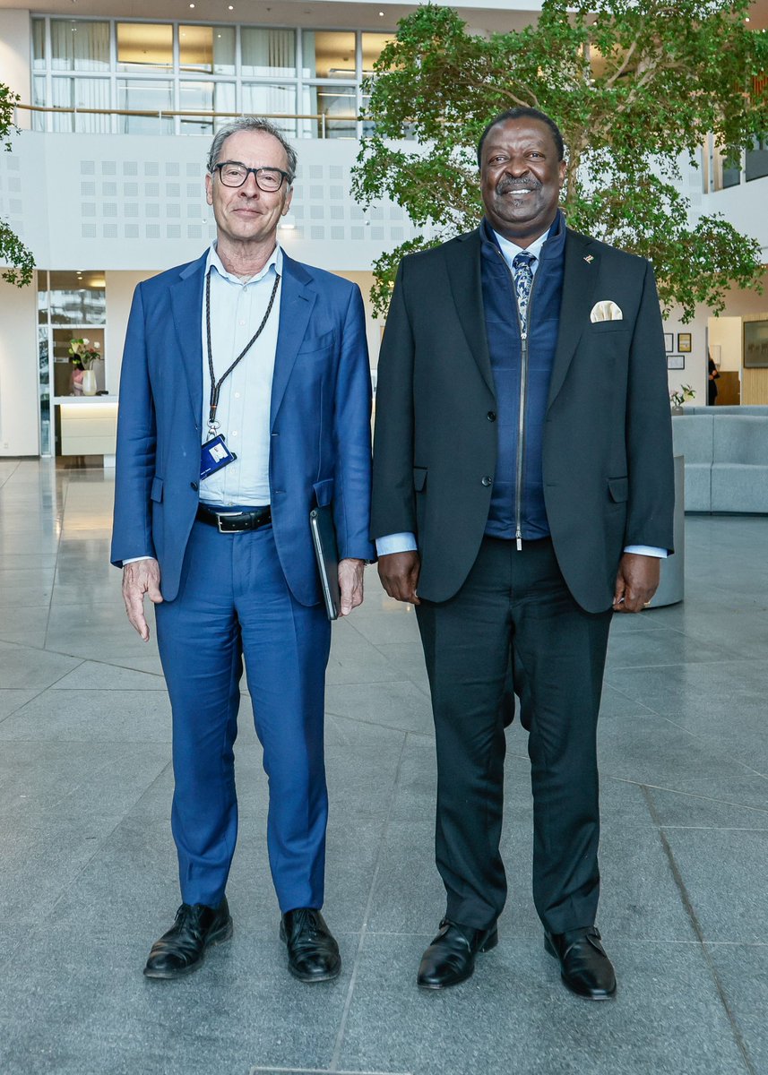 OfficePCS_KE's tweet photo. The President of Novo Nordisk Foundation, Mr. Mads Krogsgaard played host to the Prime Cabinet Secretary and Cabinet Secretary for Foreign and Diaspora Affairs H.E. Dr. @MusaliaMudavadi  who paid him a courtesy visit. https://t.co/lBhRaCF0I0