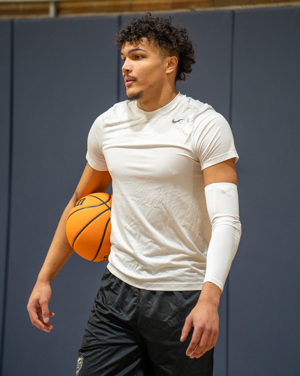 Oakland Men's Basketball tweet media