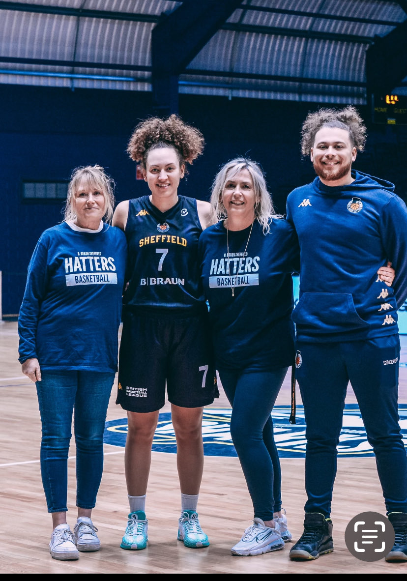 Mother’s Day as usual….in a 🏀 arena!😍