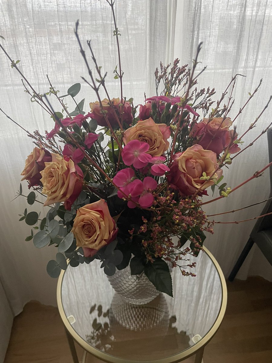 Sharedthoughts2's tweet image. #alltheflowersigotfromyou 
#osmimart #flowersfortwo