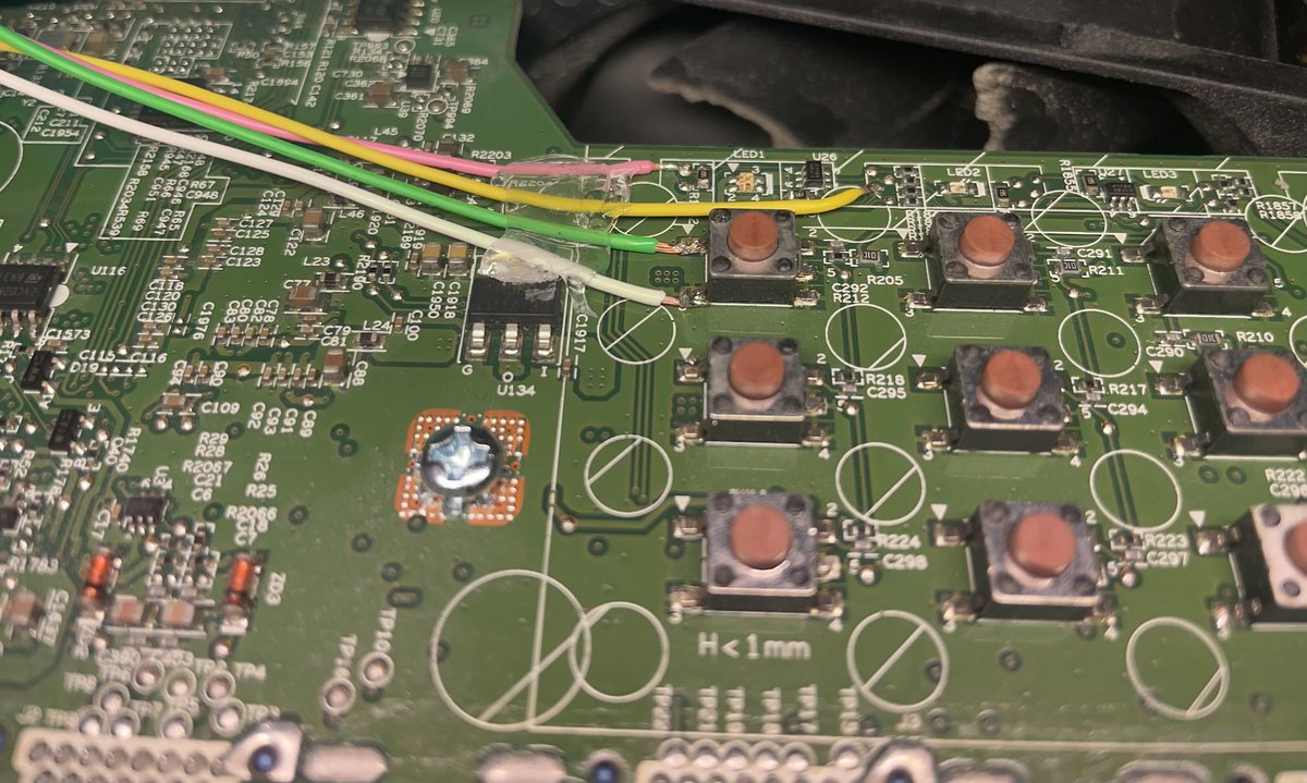 Finally able to control our living room projector remotely via Matter by having an ESP32-C3 press the Power button and monitor the LEDs :) 
github.com/mringwal/proje…