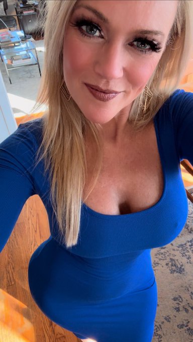 1st time ever offering 50% off!  Cum for a visit&hellip;Let&rsquo;s play! https://t.co/2zAOjIRNf7<a href="/tag/thestruggleisreal"class="tags"><span>#thestruggleisreal</span></a><a href="/tag/milf"class="tags"><span>#milf</span></a><a href="/tag/mondayfunday"class="tags"><span>#mondayfunday</span></a><a href="/tag/light"class="tags"><span>#light</span></a>