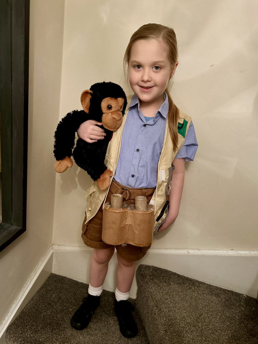 Scientist 🧪🧫 Day, chance to dress up. I offered Issac Newton, Albert Einstein, Charles Darwin etc …. she chose to be the amazing Jane Goodall!!! Forever flourishing with Courage and Individuality 💪🏼🐒 @HorwichParishCE #famousscientist #SCIENCEDAY #janegoodall