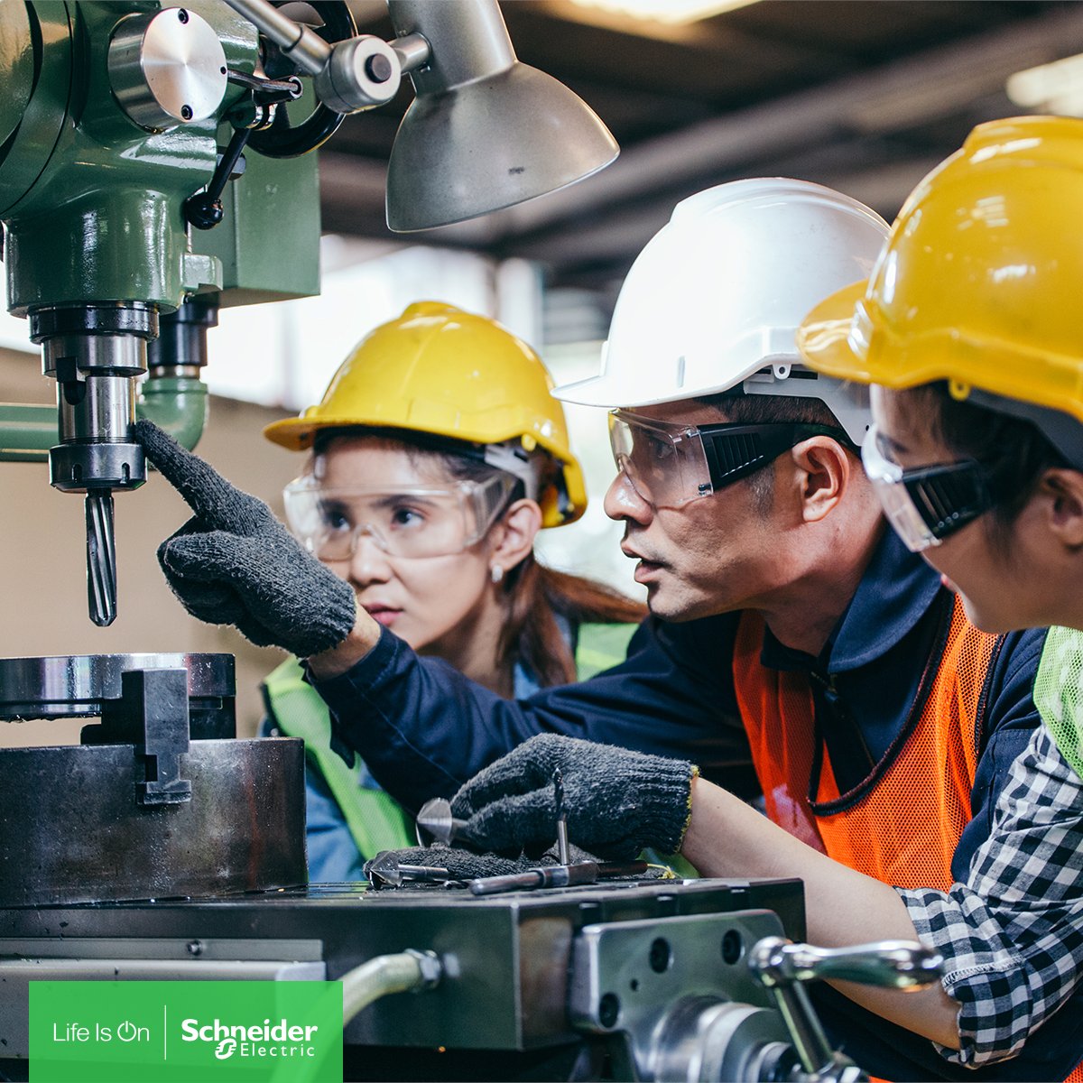 Discover how technological innovations are reshaping the manufacturing landscape. With advancements like AI, edge computing, and universal automation, plant managers can boost productivity, lower costs, and enhance (cont) spr.ly/l/6017kJtud